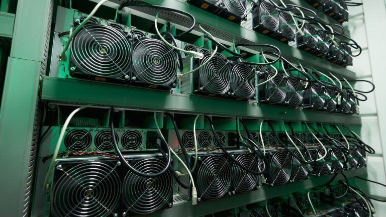 Russian Bitcoin Mining Ban Already Yielding Positive Results in Siberia